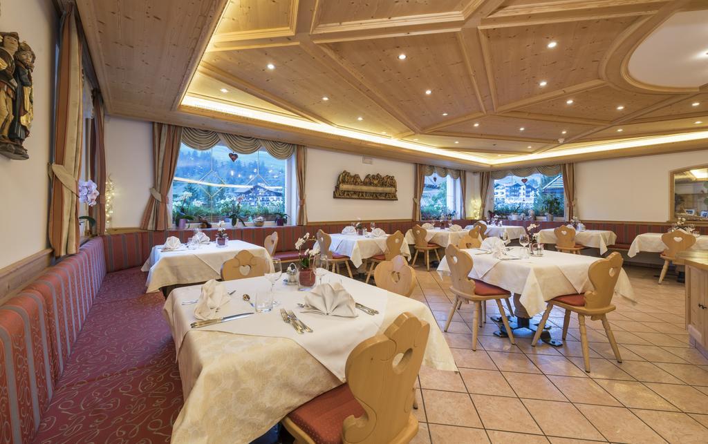 סלבה די ואל גרדנה Hotel La Pineta מראה חיצוני תמונה